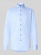 Regular fit zakelijk overhemd van puur katoen met kentkraag