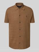 Regular fit poloshirt met labelstitching en knoopsluiting