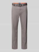 Slim fit chino met riem