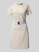 Knielange T-shirtjurk met riem, model 'TRISH'