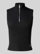 Top met opstaande kraag en ritssluiting