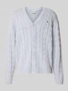 Gebreid jack met kabelpatroon en V-hals