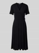 Wikkeljurk met V-hals, model 'Ce44ce'