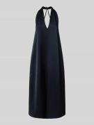 Midi-jurk met V-hals en steekzakken