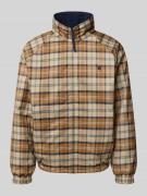 Jack met opstaande kraag en ritssluiting