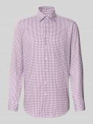 Regular fit zakelijk overhemd met kentkraag en borstzak