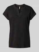 T-shirt met V-hals, model 'DERBY'