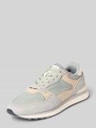 Sneakers met vetersluiting