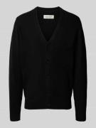 Slim fit gebreid jack met V-hals, model 'Heine'