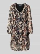 Knielange jurk met V-hals