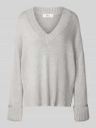 Gebreide pullover met V-hals