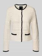 Gebreid jack van scheerwol met ajourpatroon