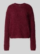 Gebreide pullover van effectgaren, model 'SASSY'