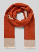 Sjaal van een mix van wol en kasjgora met visgraatmotief