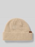 Beanie met labeldetail