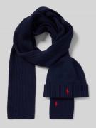 Sjaal en muts van wol in een set