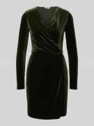 Knielange jurk met V-hals, model 'MADENA