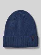 Gebreide muts van viscosemix in riblook