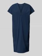 Knielange jurk met V-hals, model 'JOYCE'