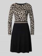 Knielange jurk van viscosemix in gebreide look