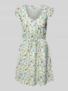 Getailleerde midi-jurk met all-over motief