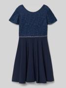 Knielange jurk met ronde hals