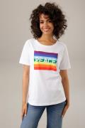 NU 20% KORTING: Aniston CASUAL T-shirt Opdruk op voorkant met regenboo...