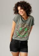 NU 20% KORTING: Aniston CASUAL T-shirt met smiley print in animal look...