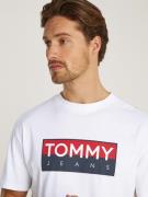 NU 20% KORTING: Tommy Jeans Plus T-shirt TJM REG RWB TOMMY ENTRY TEE E...