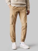 NU 20% KORTING: Calvin Klein Cargobroek SKINNY CARGO met logopatch