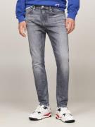 NU 20% KORTING: TOMMY JEANS Slim fit jeans AUSTIN SLIM TPRD smal toelo...