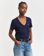 NU 20% KORTING: Gant T-shirt REG SHIELD KA V-NECK T-SHIRT met een klei...