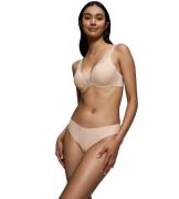 NU 20% KORTING: Triumph Slip Body Make-Up Illusion Lace Highleg Tai