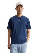 Marc O'Polo T-shirt een klein, bescheiden logo in contrastkleur siert ...
