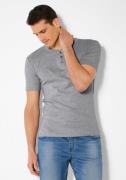 H.I.S T-shirt met een verfijnde knoopsluiting, perfect als onderhemd (...