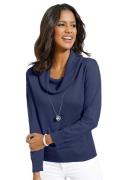 Alessa W. Trui met cascadehals Trui