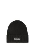 Calvin Klein Gebreide muts PATCH CHUNKY RIB COTTON BEANIE