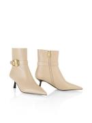 Marc Cain Laarsjes Collections Feminine Rigour