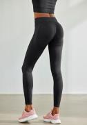 Lascana Naadloze legging Po Push Up met ribstructuur en shaping-effect...