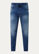 Diesel 2030 D-Krooley tapered jeans in lyocellblend met trekkoord