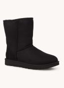 UGG Classic enkellaarsje van suède